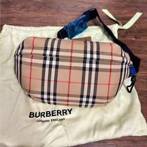 Burberry Men Women Vintage Check Nylon Belt Bag